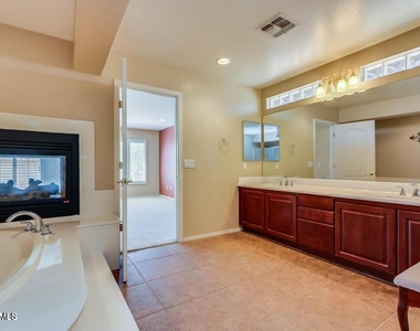 1705 E Coconino Drive - Photo Thumbnail 28