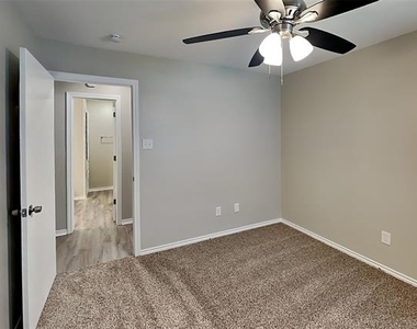 400 Kamber Lane - Photo Thumbnail 13
