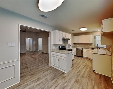 400 Kamber Lane - Photo Thumbnail 4