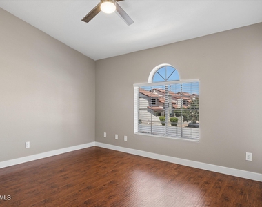 11011 N 92nd Street - Photo Thumbnail 9