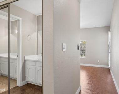 11011 N 92nd Street - Photo Thumbnail 13