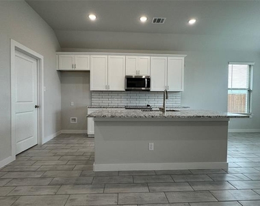 831 Rosebud Trail - Photo Thumbnail 10