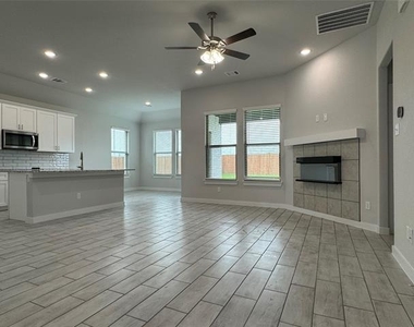 831 Rosebud Trail - Photo Thumbnail 5