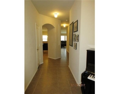 1110 Lubbock Lane - Photo Thumbnail 4