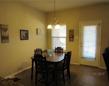 1110 Lubbock Lane - Photo Thumbnail 19