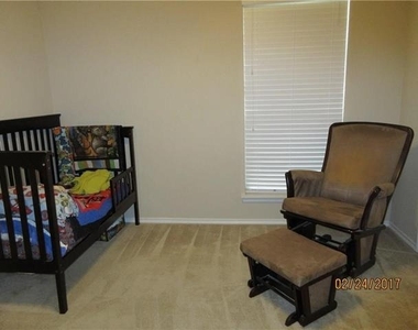 1110 Lubbock Lane - Photo Thumbnail 24