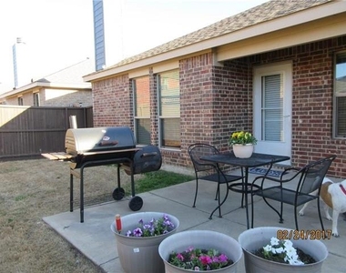 1110 Lubbock Lane - Photo Thumbnail 34