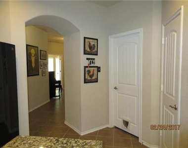 1110 Lubbock Lane - Photo Thumbnail 20