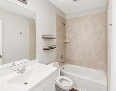 3903 Pioneer Drive - Photo Thumbnail 11