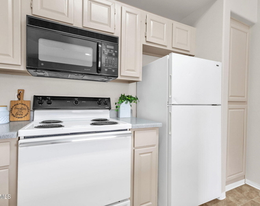 13700 N Fountain Hills Boulevard - Photo Thumbnail 14