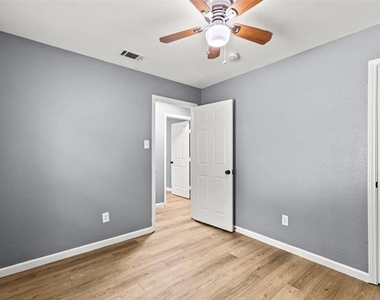 108 Cook Street - Photo Thumbnail 12