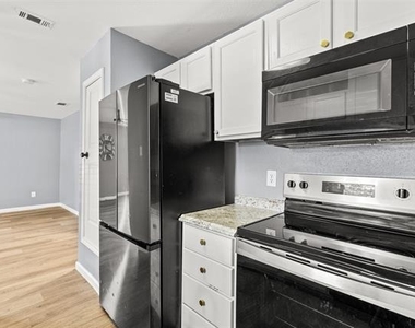 108 Cook Street - Photo Thumbnail 8