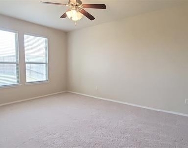 133 Oriole Drive - Photo Thumbnail 11