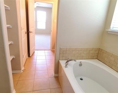 133 Oriole Drive - Photo Thumbnail 17