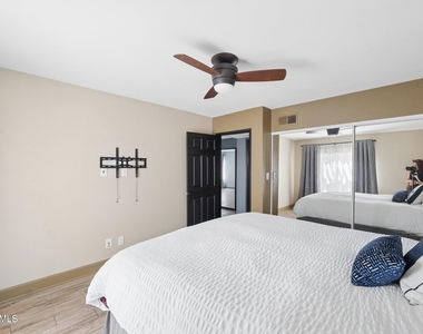 3600 N Hayden Road - Photo Thumbnail 14