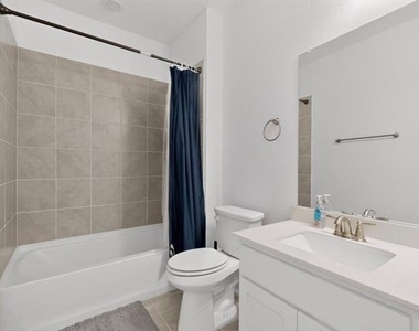 7546 Edgeware Road - Photo Thumbnail 8