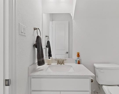 7546 Edgeware Road - Photo Thumbnail 10