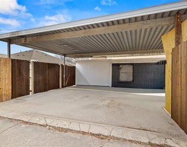 5349 Northridge Boulevard - Photo Thumbnail 14