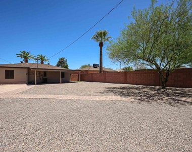 2616 N 8th Street - Photo Thumbnail 21