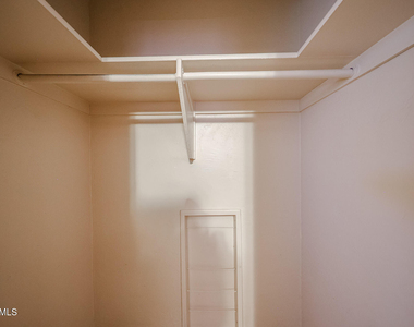 2616 N 8th Street - Photo Thumbnail 12