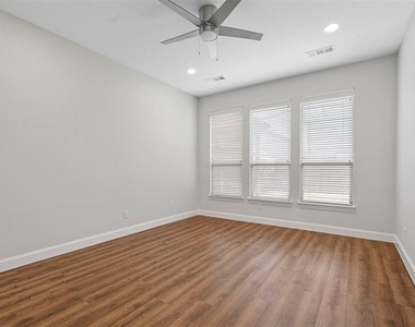 3628 Jockey Drive - Photo Thumbnail 16