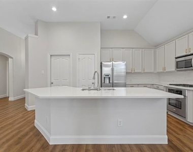 3628 Jockey Drive - Photo Thumbnail 4
