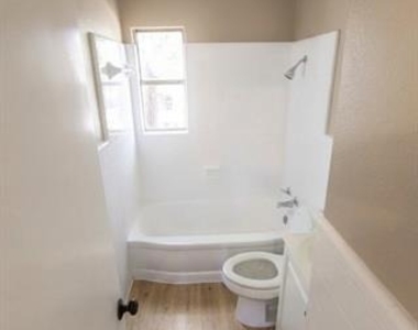 3539 S Ewing Avenue - Photo Thumbnail 5