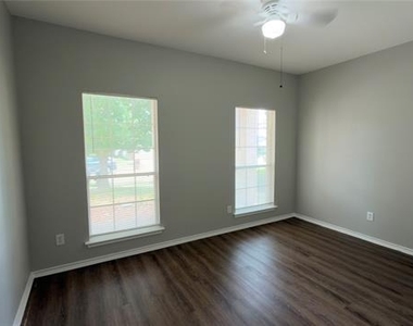 14005 Silkwood Drive - Photo Thumbnail 12