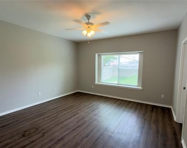 14005 Silkwood Drive - Photo Thumbnail 11
