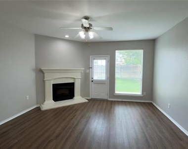 14005 Silkwood Drive - Photo Thumbnail 5