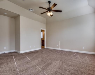 309 Harcourt Avenue - Photo Thumbnail 16