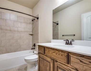 309 Harcourt Avenue - Photo Thumbnail 21