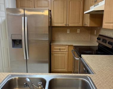 765 Sw 107th Avenue - Photo Thumbnail 3
