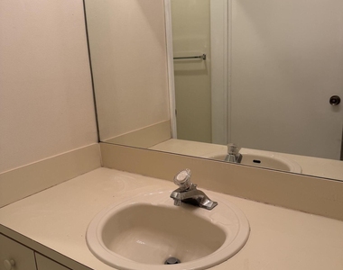 765 Sw 107th Avenue - Photo Thumbnail 8