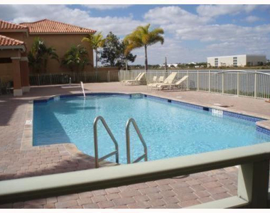765 Sw 107th Avenue - Photo Thumbnail 16