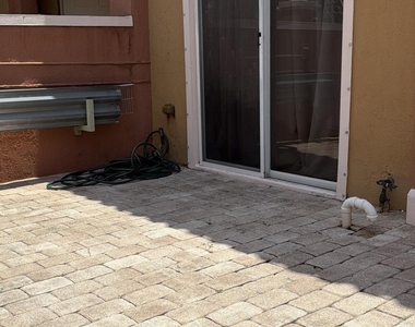 765 Sw 107th Avenue - Photo Thumbnail 15
