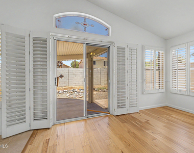 4626 E Charleston Avenue - Photo Thumbnail 7