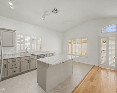 4626 E Charleston Avenue - Photo Thumbnail 11