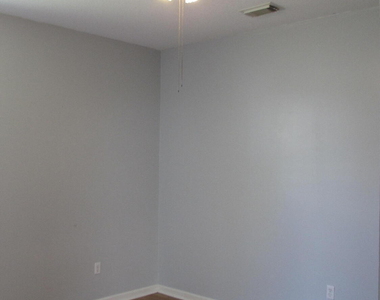 2126 Sw Gailwood Street - Photo Thumbnail 8