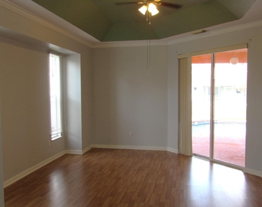 2126 Sw Gailwood Street - Photo Thumbnail 6