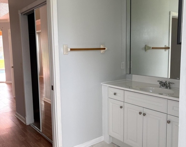 2126 Sw Gailwood Street - Photo Thumbnail 14