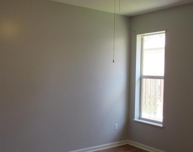 2126 Sw Gailwood Street - Photo Thumbnail 9