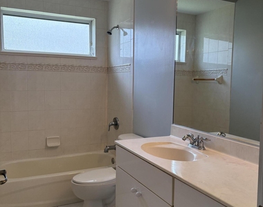 2126 Sw Gailwood Street - Photo Thumbnail 15