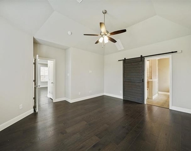 9920 Bitterroot Drive - Photo Thumbnail 13