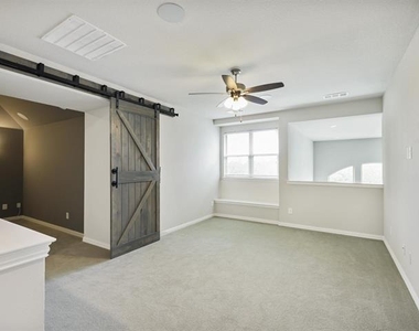 9920 Bitterroot Drive - Photo Thumbnail 19