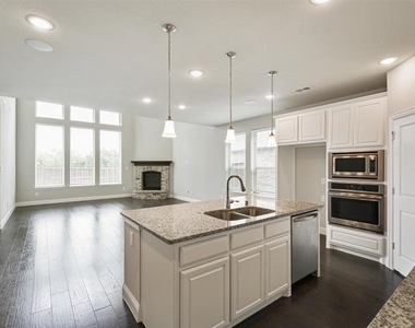 9920 Bitterroot Drive - Photo Thumbnail 3