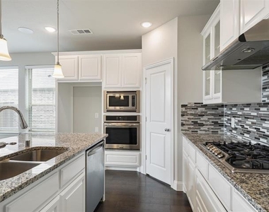 9920 Bitterroot Drive - Photo Thumbnail 4