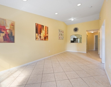 3504 Briar Bay Boulevard - Photo Thumbnail 2