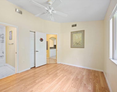 3504 Briar Bay Boulevard - Photo Thumbnail 5