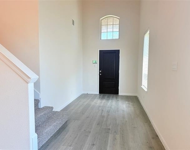 2232 Deya Drive - Photo Thumbnail 10